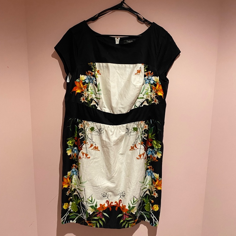 Lux Black Floral Sheath Dress with White Panel